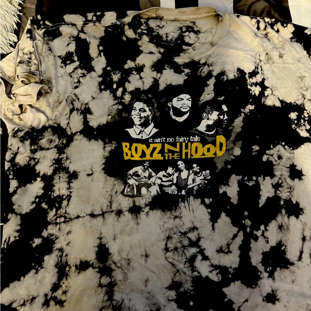 Boys in the hood men’s large tee